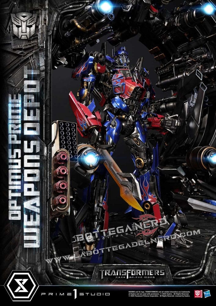 Transformers: Dark of the Moon - Museum Masterline Statue Optimus Prime Weapons Depot (Bonus Version) 127cm - immagine 13