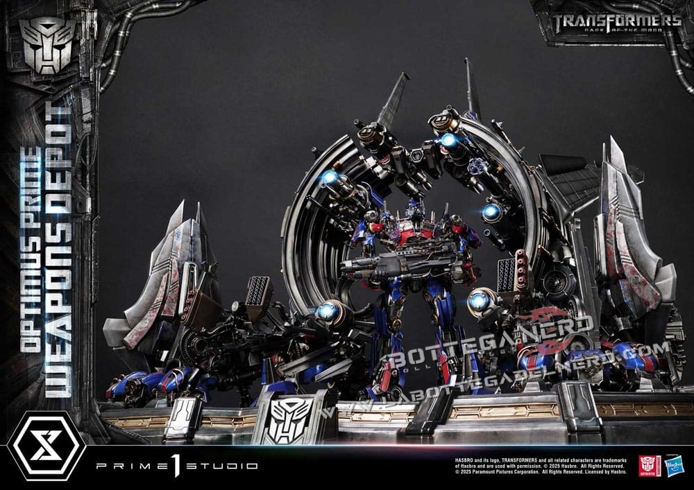 Transformers: Dark of the Moon - Museum Masterline Statue Optimus Prime Weapons Depot (Bonus Version) 127cm - immagine 6
