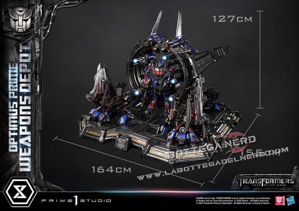 Transformers: Dark of the Moon - Museum Masterline Statue Optimus Prime Weapons Depot (Bonus Version) 127cm - immagine 15