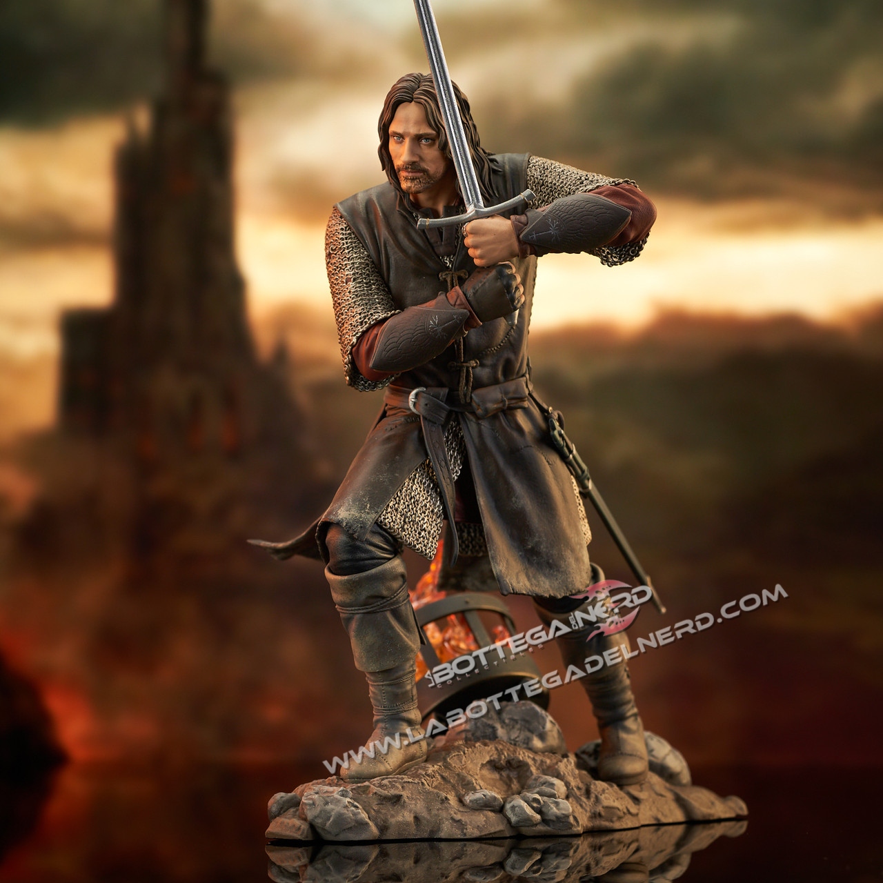 The Lord of the Rings - Gallery Statue Aragorn 25cm - immagine 2