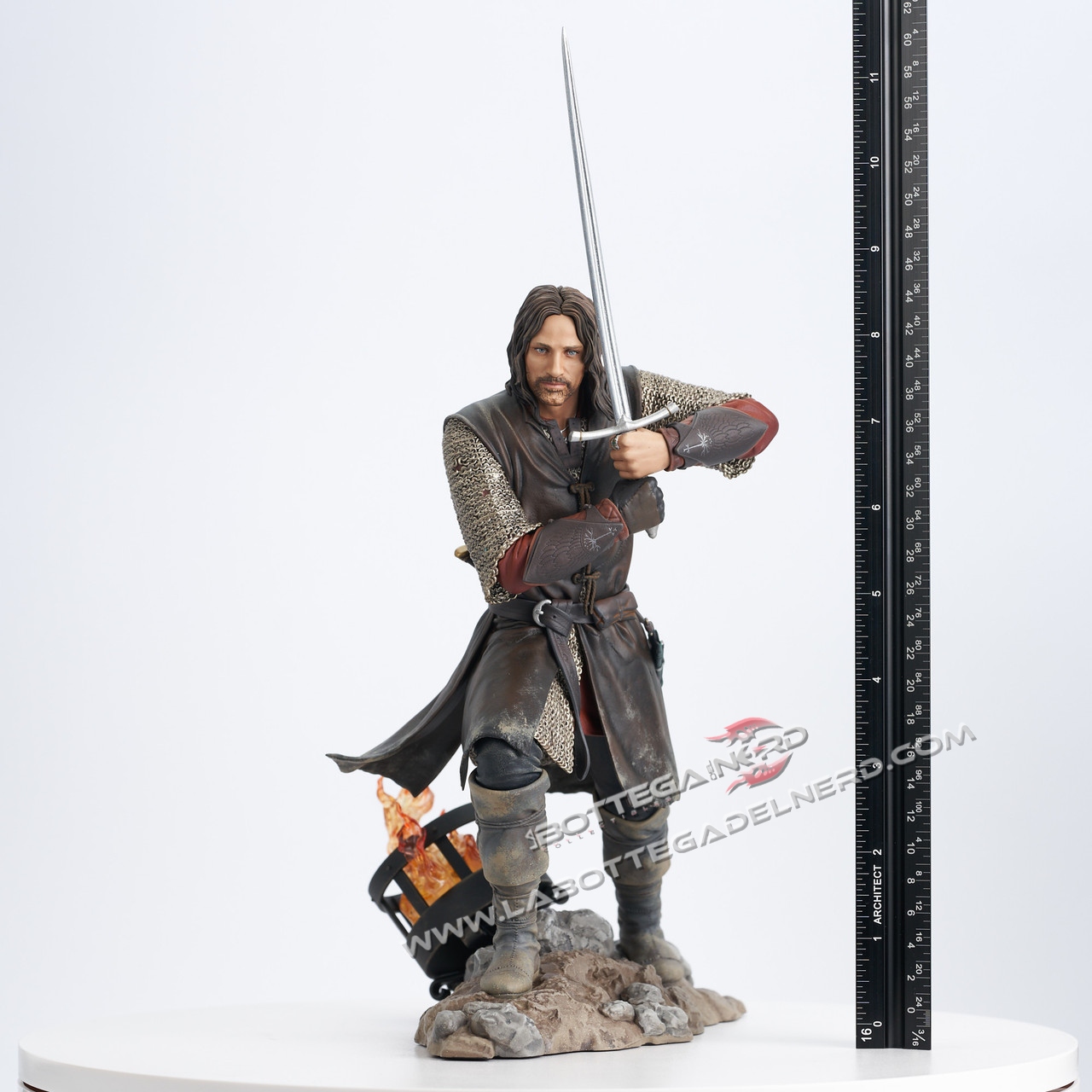 The Lord of the Rings - Gallery Statue Aragorn 25cm - immagine 5