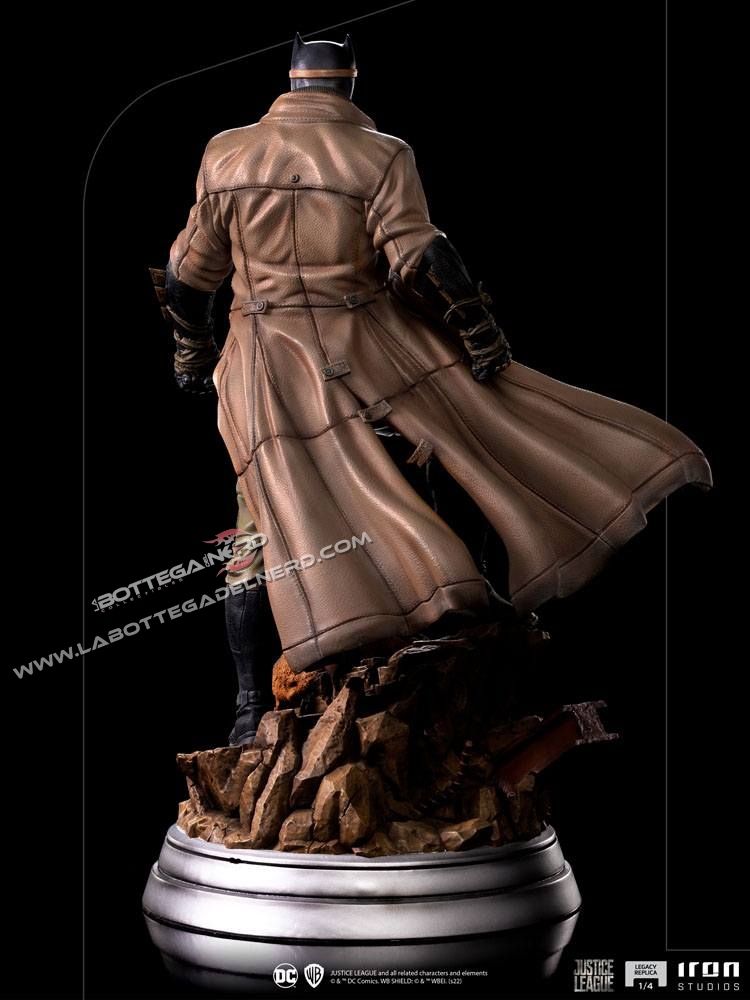 Zack Snyder's Justice League - Statue 1/4 Batman Knightmare 58cm - immagine 4