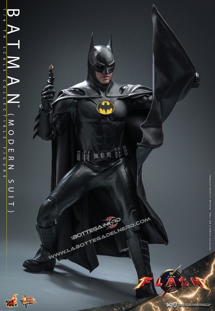 The Flash - Action Figure 1/6 Batman (Modern Suit) 30cm - immagine 7