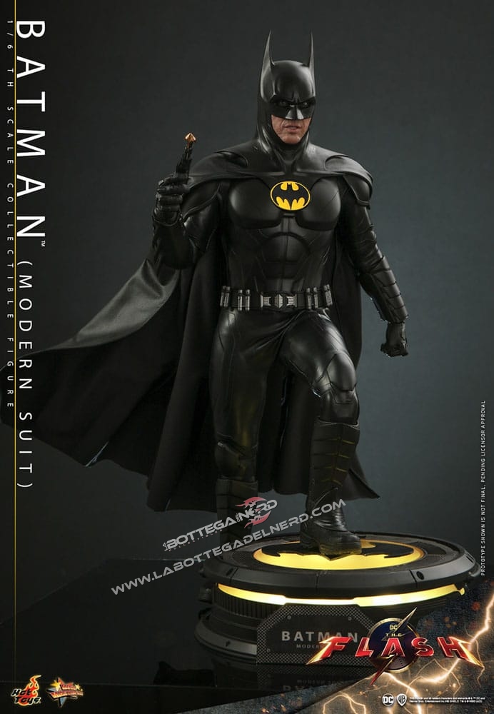 The Flash - Action Figure 1/6 Batman (Modern Suit) 30cm - immagine 6