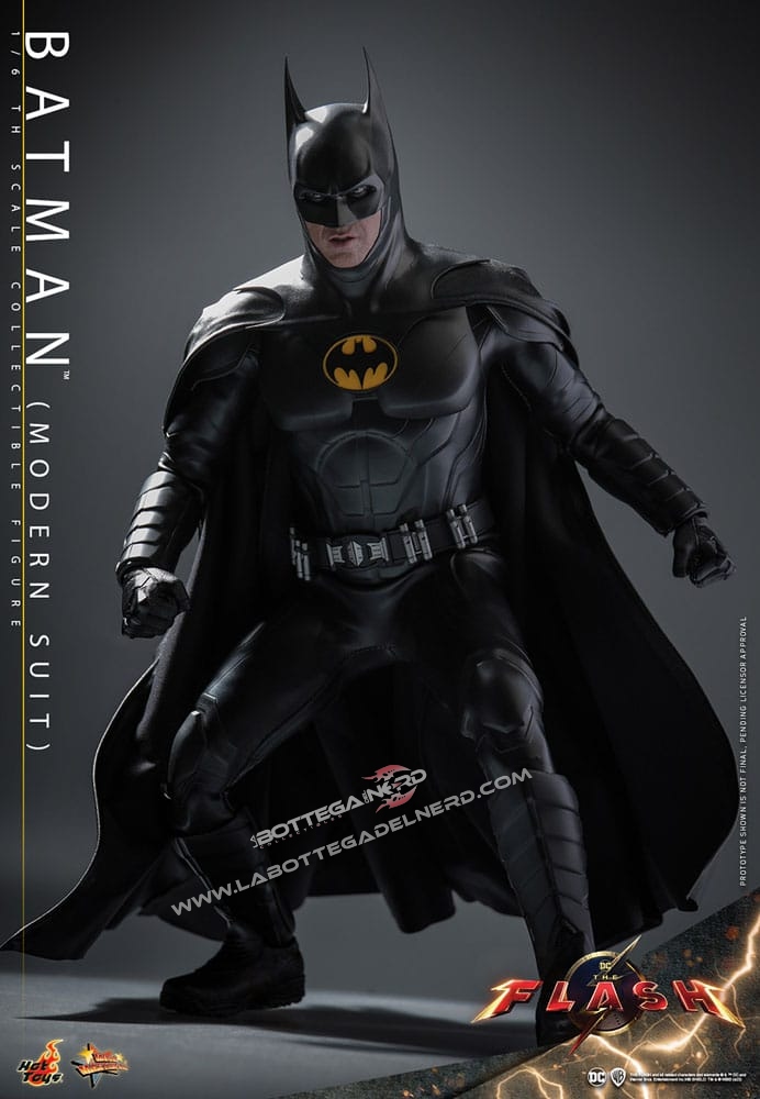 The Flash - Action Figure 1/6 Batman (Modern Suit) 30cm - immagine 2