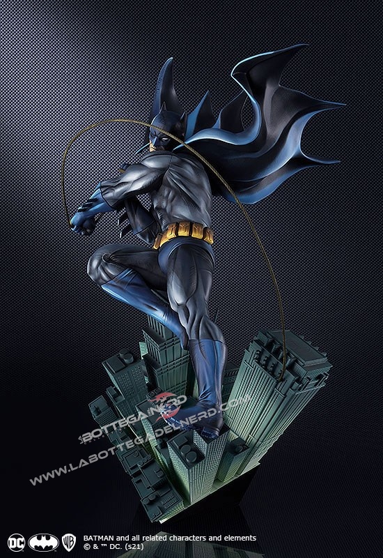 DC Comics - Art Respect Statue 1/6 Batman 43cm - immagine 2