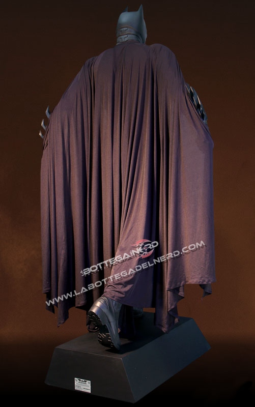 DC - The Dark Knight Batman Life Size Statue (Dimensioni reali) 189cm - immagine 4