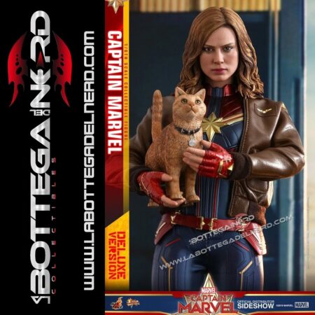 Captain Marvel - Action Figure Captain Marvel Deluxe 29cm