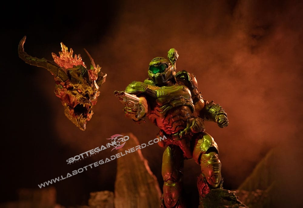 Doom Eternal - Action Figure 1/6 Doomslayer exclusive 30cm - immagine 2