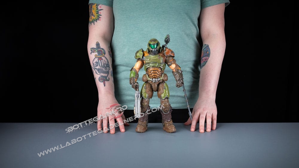 Doom Eternal - Action Figure 1/6 Doomslayer exclusive 30cm - immagine 6