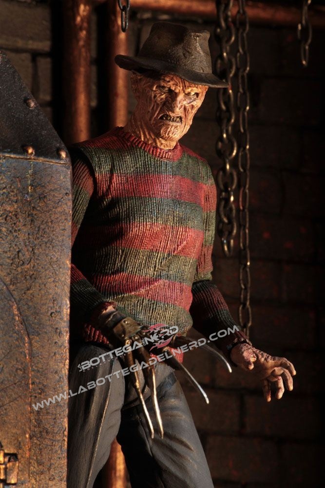 Nightmare on Elm Street 2 - Action Figure Ultimate Part 2 Freddy 18cm - immagine 4
