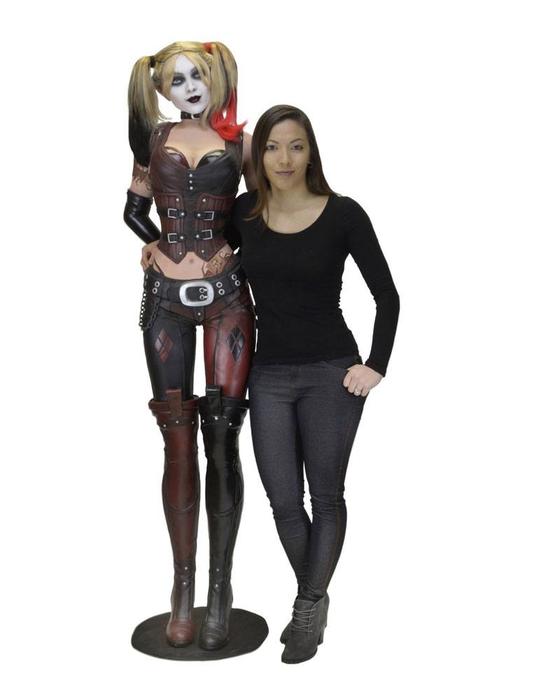 Batman Arkham City - Life-Size Statua Harley Quinn 180cm - immagine 4