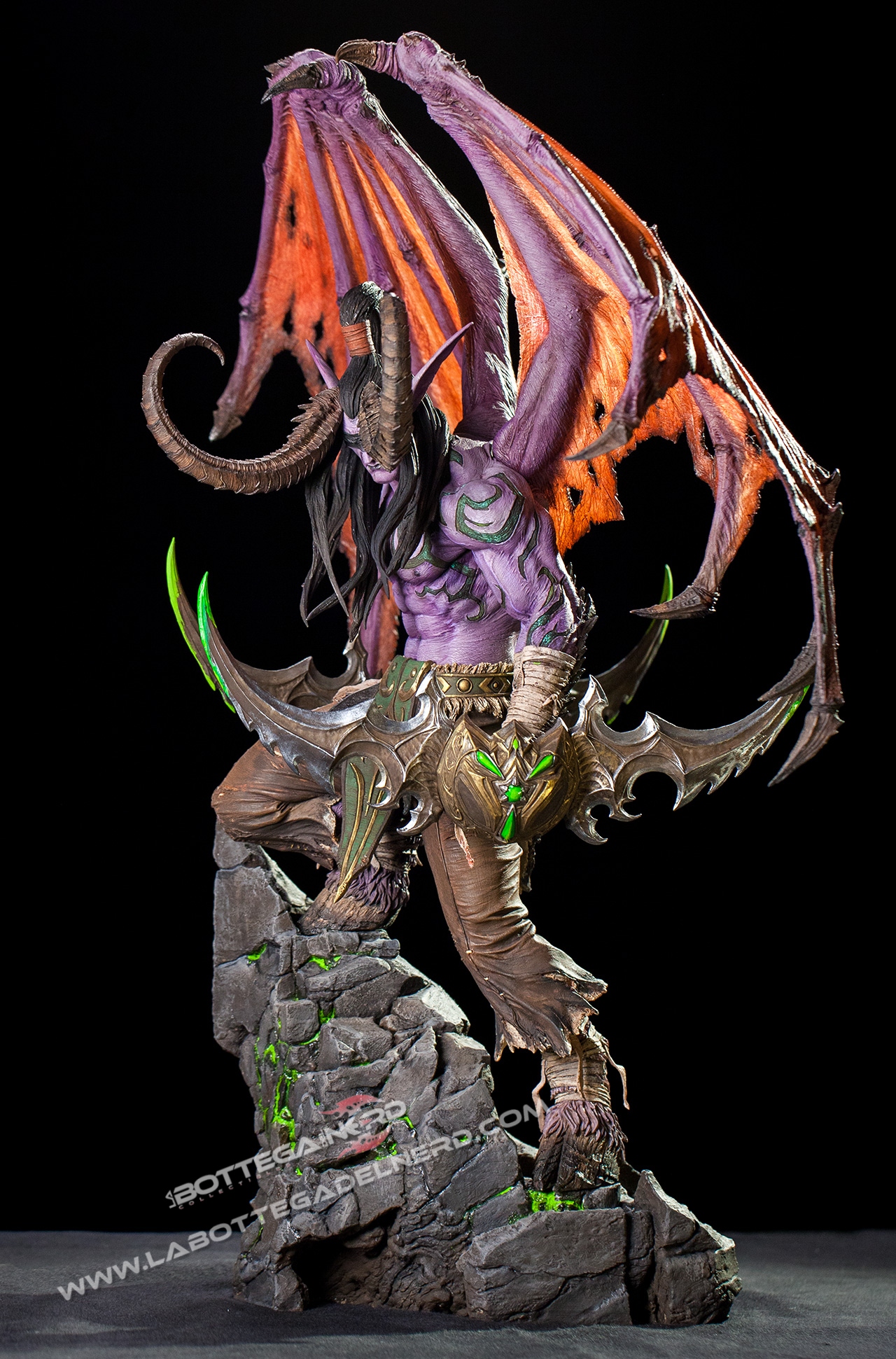 BLIZZARD World of Warcraft - Statue Illidan Stormrage 60cm - immagine 3