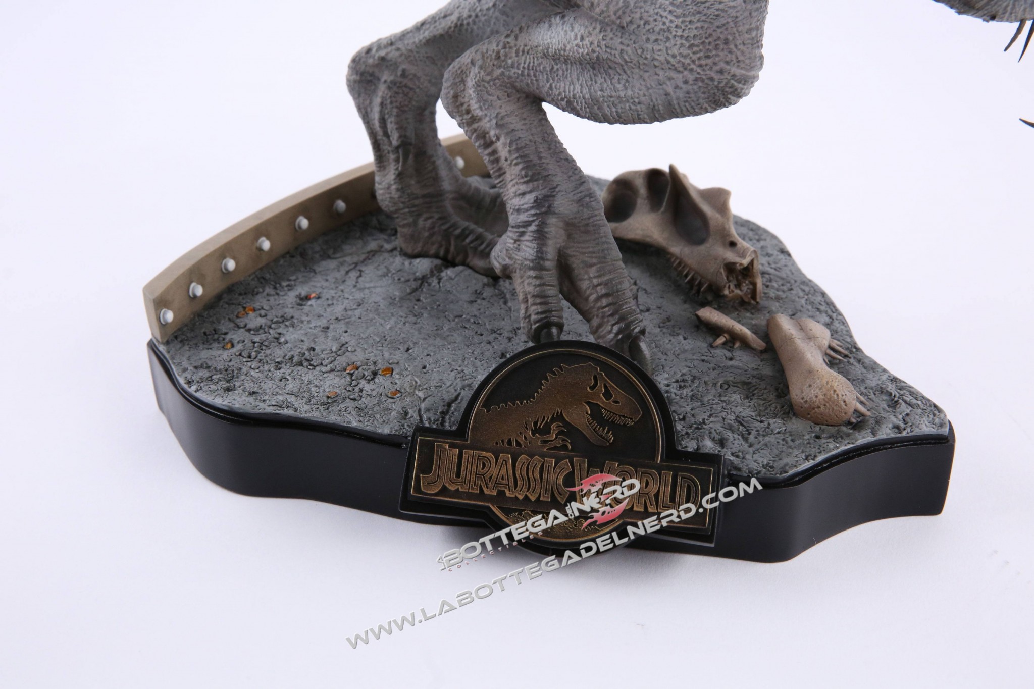 Jurassic World - Statua Indominus Rex 76cm - immagine 4