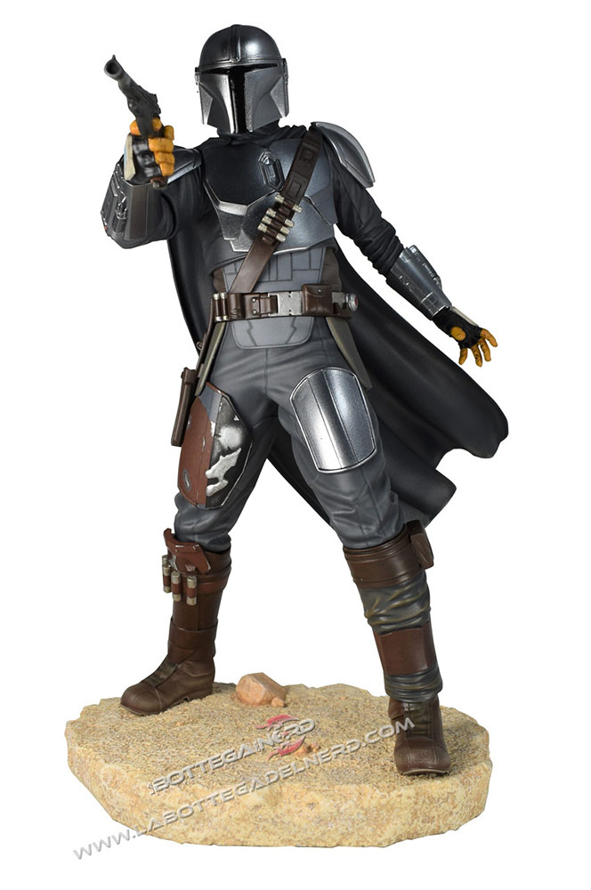 Star Wars The Mandalorian - Premier Collection The Mandalorian 25cm - immagine 2