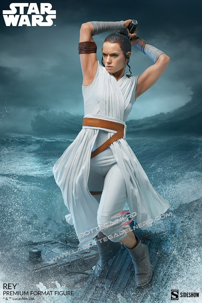 Star Wars Episode IX - Premium Format Statue Rey 52cm - immagine 2