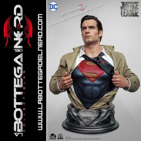 DC Comics: Justice League - Superman Life Sized Bust 88cm