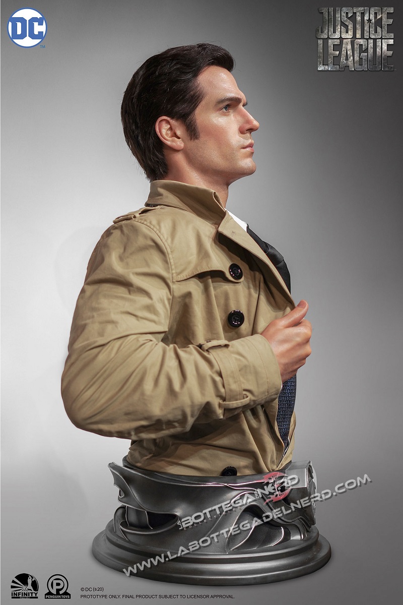 DC Comics: Justice League - Superman Life Sized Bust 88cm - immagine 6