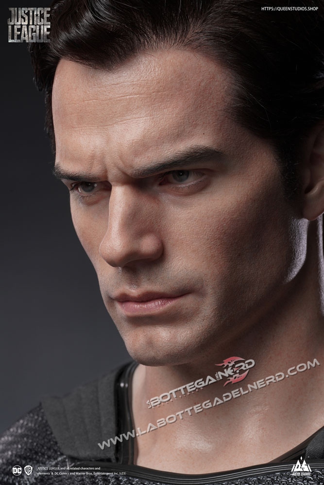 Superman - Bust 1/1 Superman Black Version 73cm - immagine 6