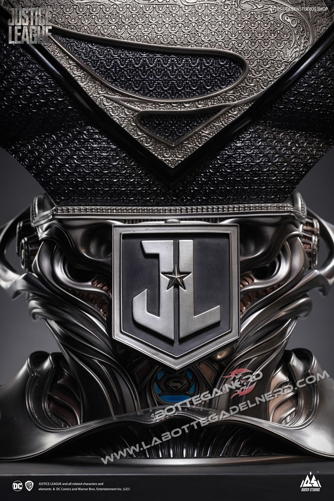Superman - Bust 1/1 Superman Black Version 73cm - immagine 11