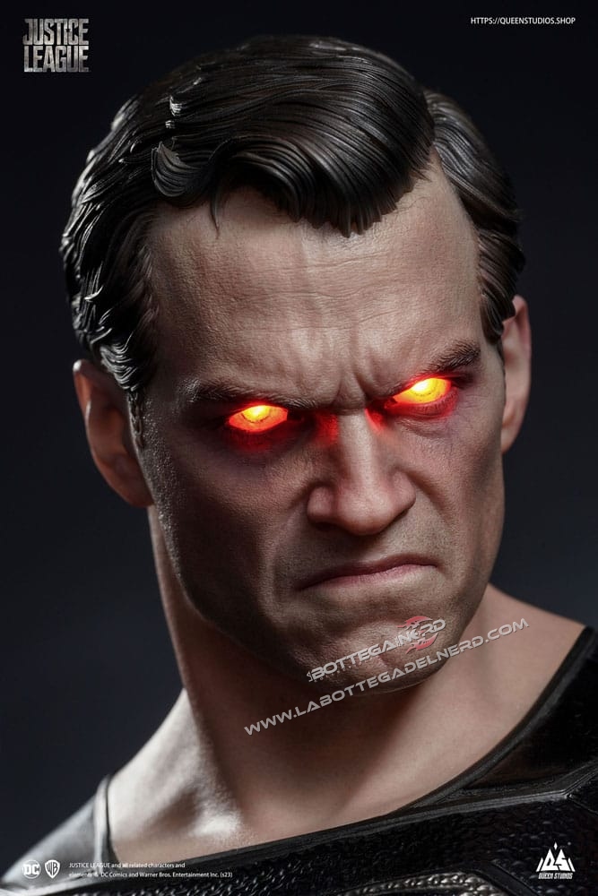 DC Comics - Statue 1/3 Superman Black Suit Regular Edition 80cm - immagine 8
