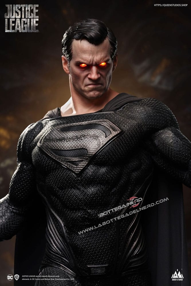 DC Comics - Statue 1/3 Superman Black Suit Regular Edition 80cm - immagine 3