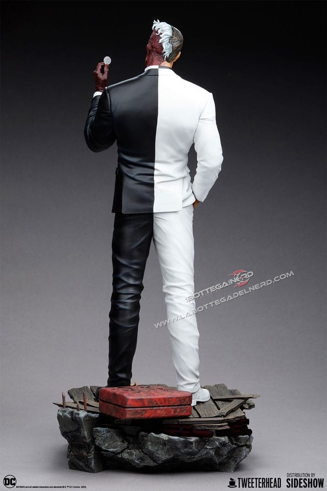 DC Comics - Maquette Statue 1/4 Two-Face (Due Facce) 52cm - immagine 7