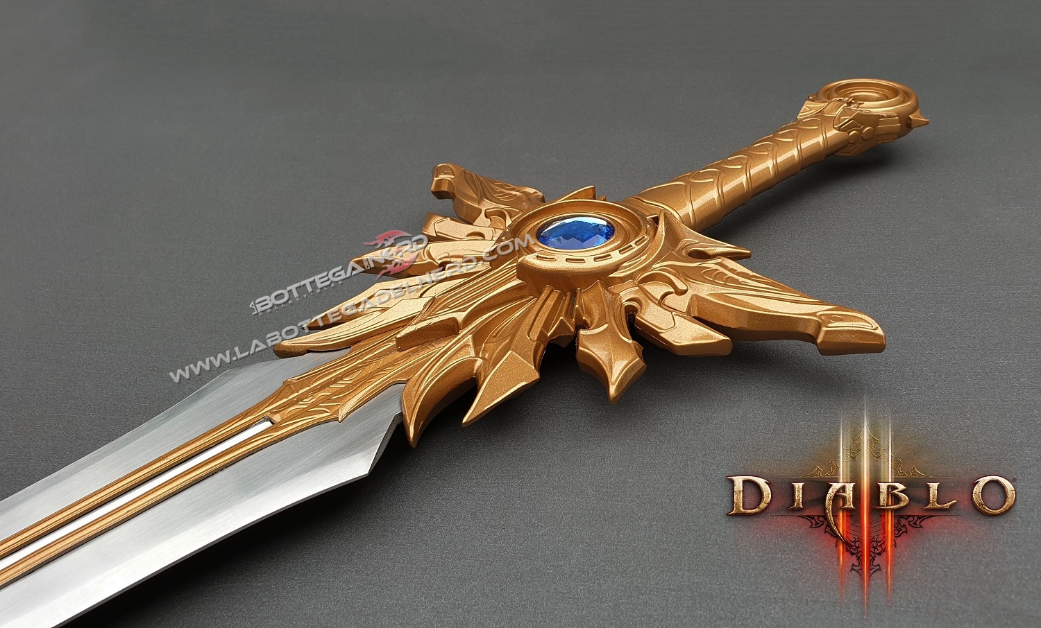 DIABLO III - Replica Deluxe Spada della Giustizia TYRAEL SWORD 1:1 - immagine 5