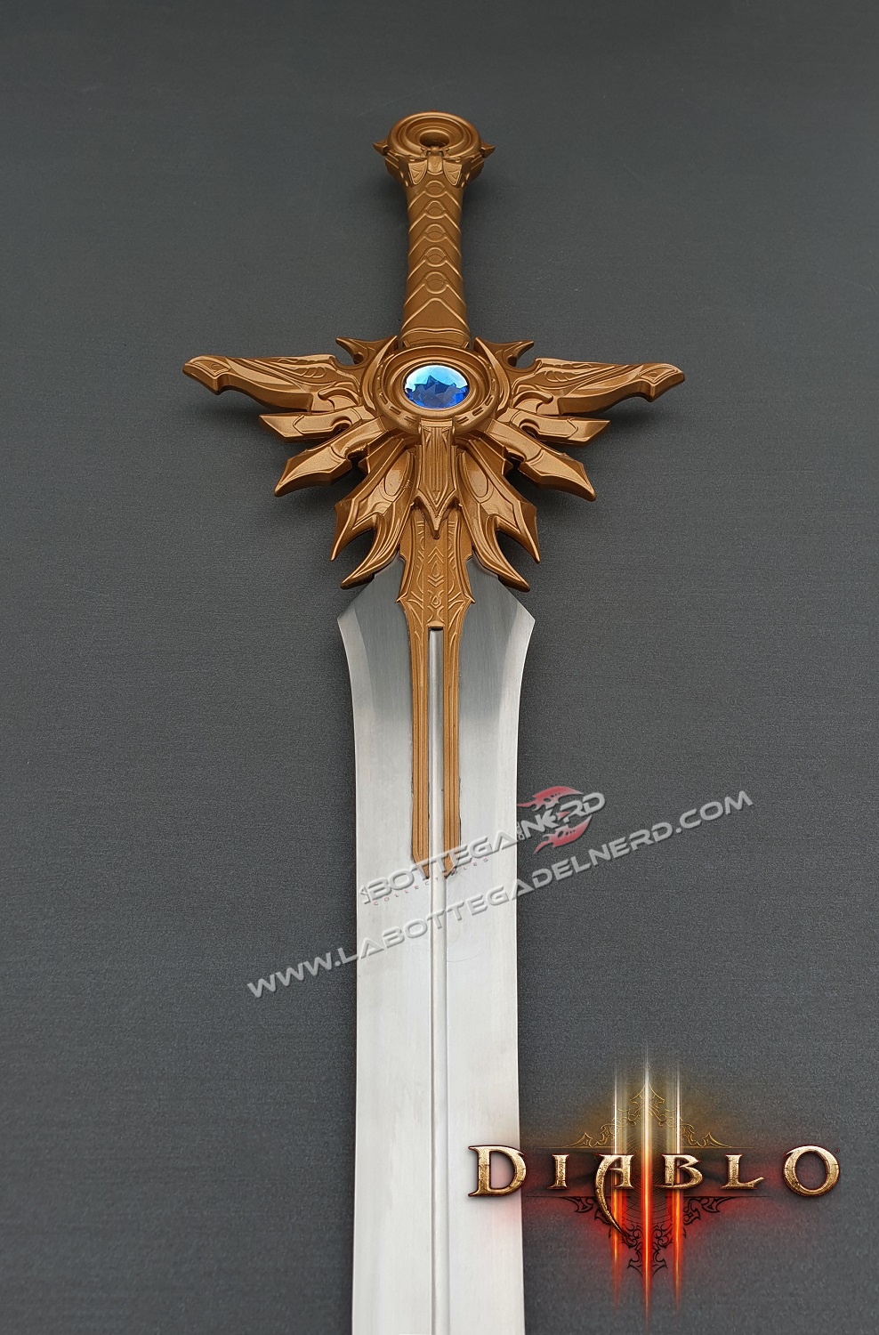 DIABLO III - Replica Deluxe Spada della Giustizia TYRAEL SWORD 1:1 - immagine 7
