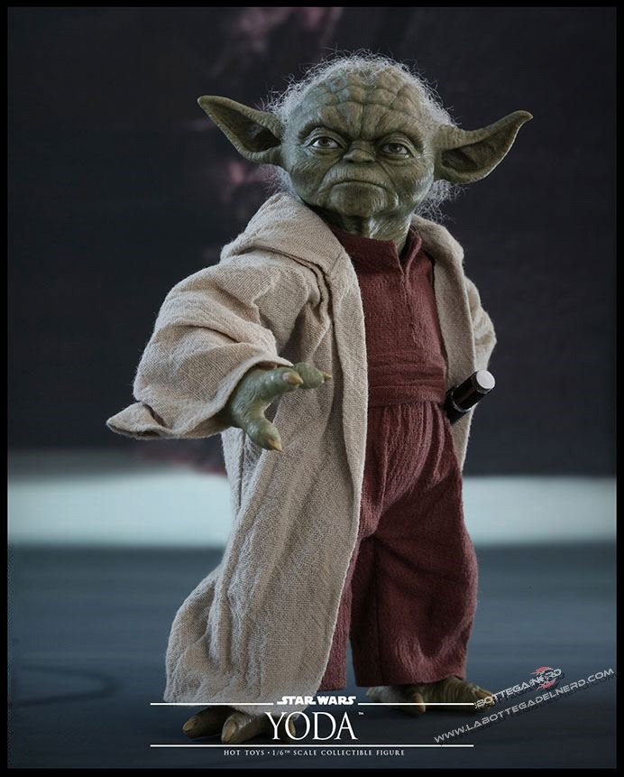 Star Wars Episode II - Action Figure Yoda 14cm - immagine 2