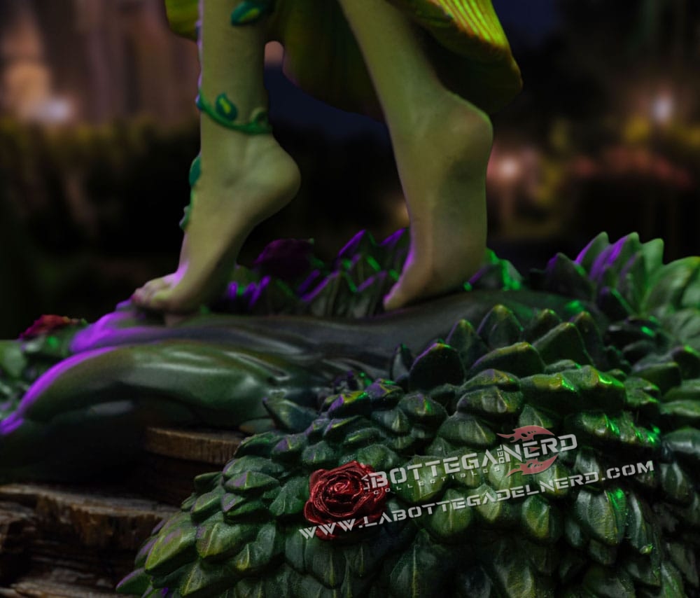 DC Comics - Art Scale Statue 1/10 Poison Ivy 22cm - immagine 7