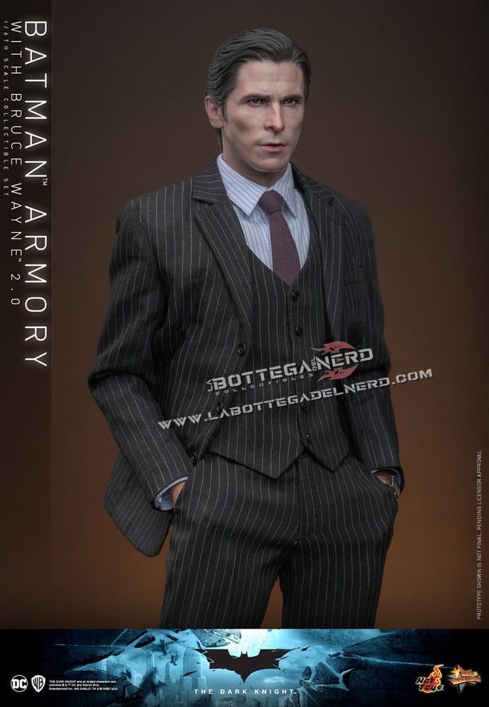 The Dark Knight Rises - Diorama 1/6 Batman Armory with Bruce Wayne (2.0) 30cm - immagine 8