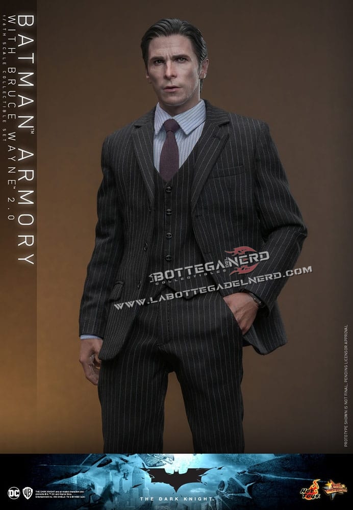The Dark Knight Rises - Diorama 1/6 Batman Armory with Bruce Wayne (2.0) 30cm - immagine 7