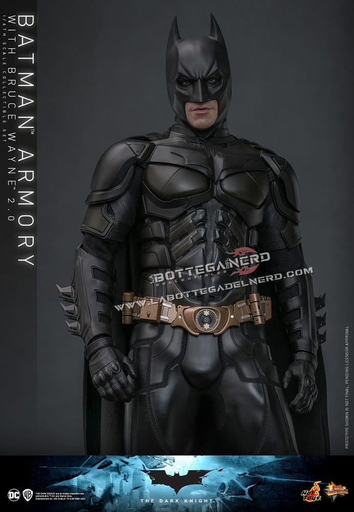The Dark Knight Rises - Diorama 1/6 Batman Armory with Bruce Wayne (2.0) 30cm - immagine 2