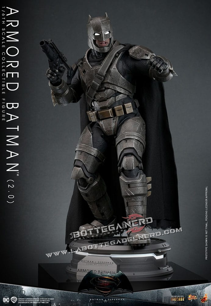 Batman v Superman - Action Figure Armored Batman 2.0 33cm - immagine 8