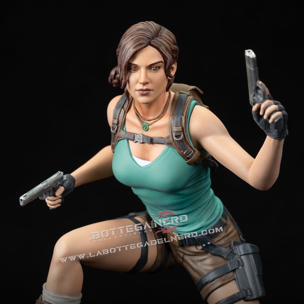 Tomb Raider - PVC Statue Lara Croft 24cm - immagine 2
