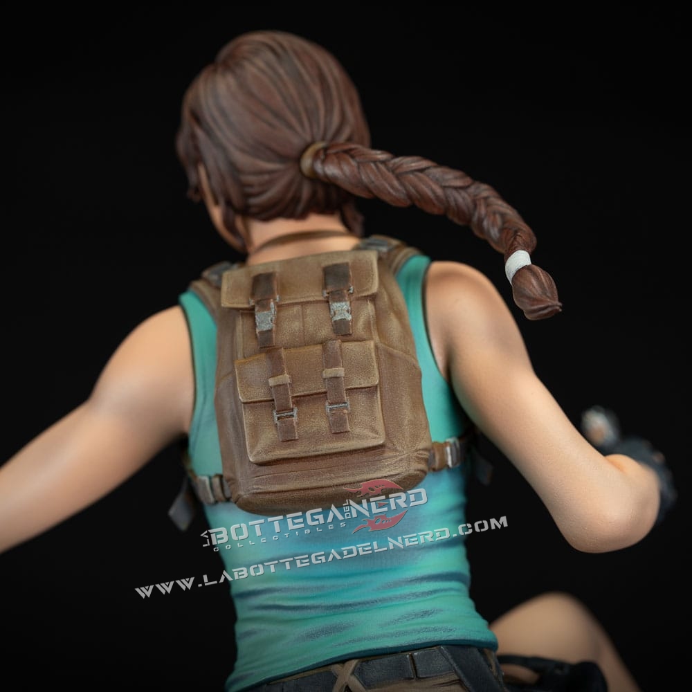 Tomb Raider - PVC Statue Lara Croft 24cm - immagine 3