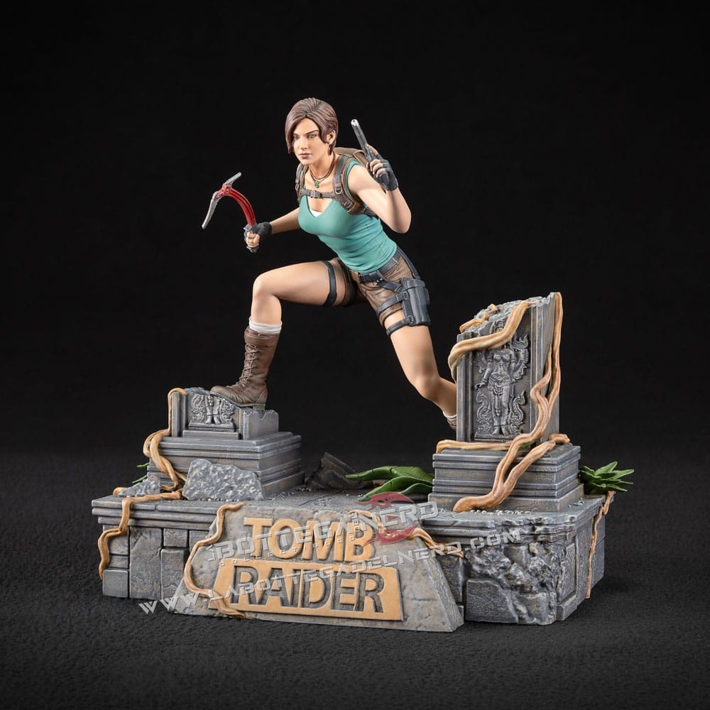 Tomb Raider - PVC Statue Lara Croft 24cm - immagine 5