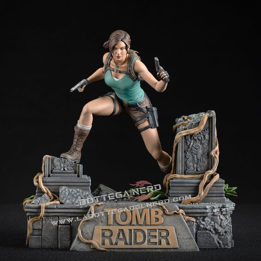 Tomb Raider - PVC Statue Lara Croft 24cm - immagine 4