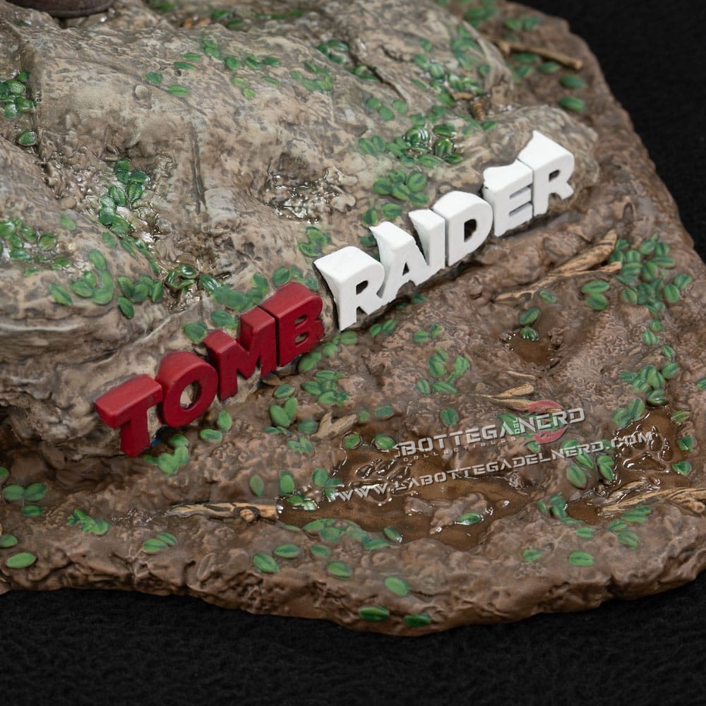 Tomb Raider - PVC Statue Lara Croft Survivor Era 33cm - immagine 7