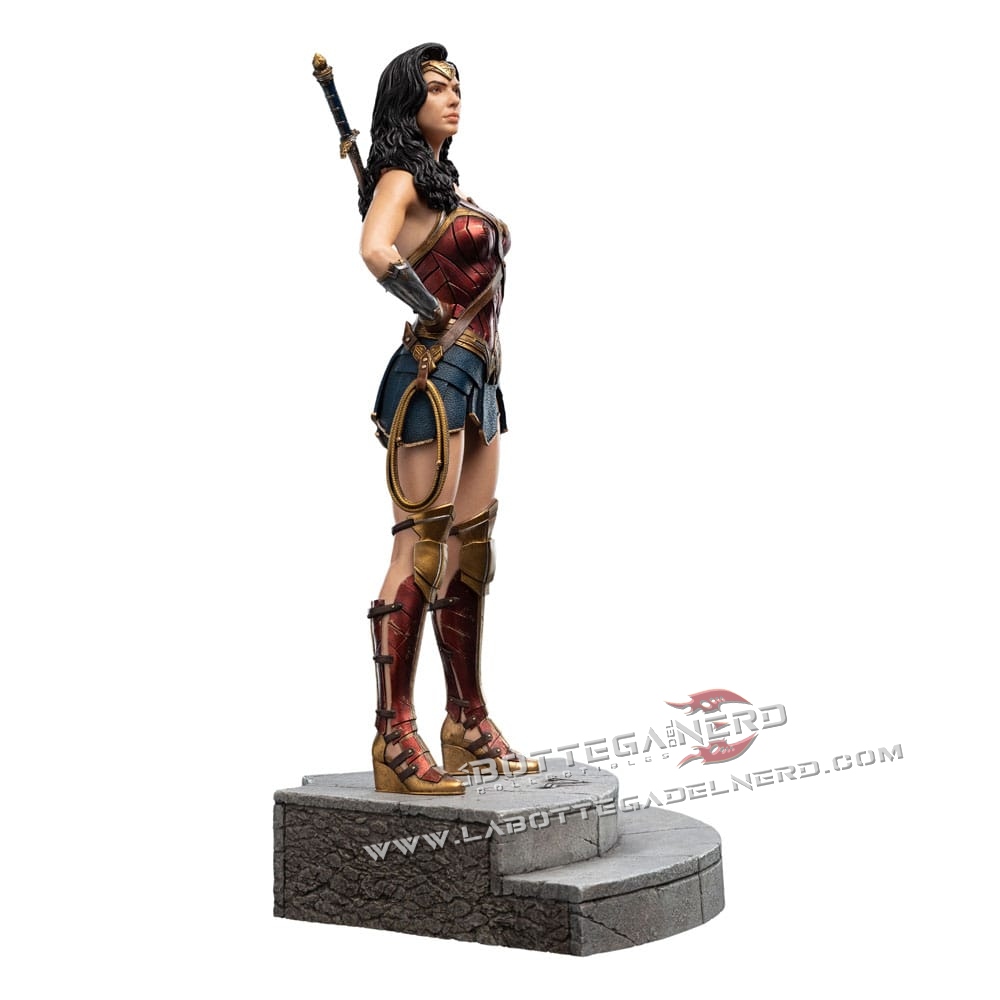 Zack Snyder's Justice League - Statue 1/6 Wonder Woman 37cm - immagine 5