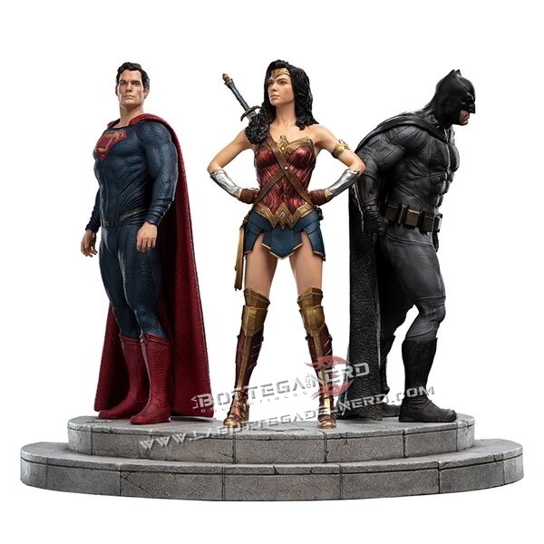 Zack Snyder's Justice League - Statue 1/6 Superman 38cm - immagine 8