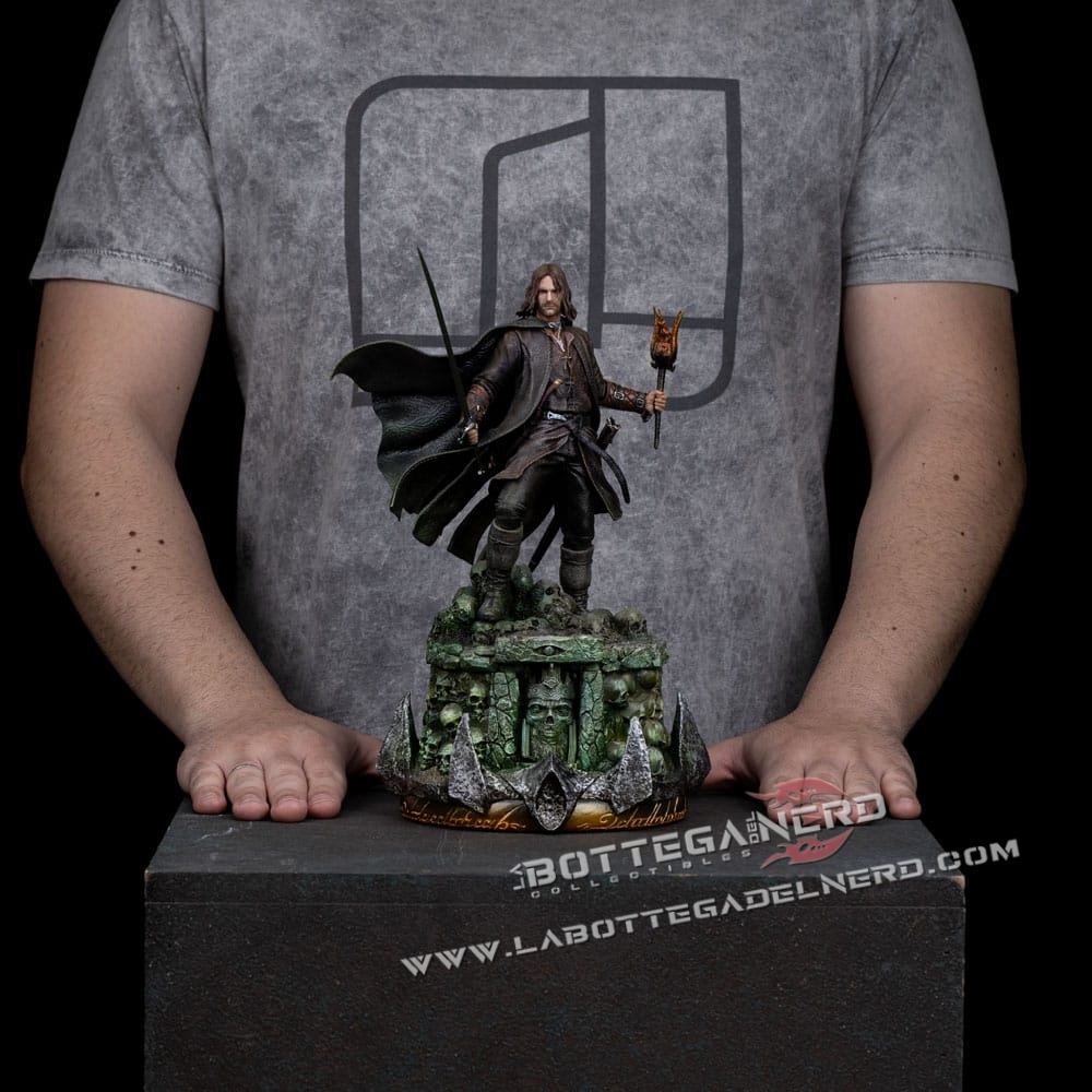 The Lord of the Rings - Statue 1/10 Aragorn Unleashed 31cm - immagine 11
