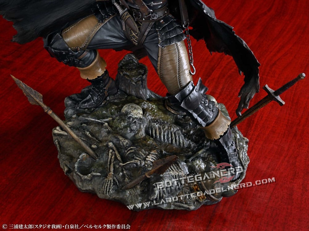 Berserk - PVC Statue 1/7 Guts Black Swordsman 26cm - immagine 10