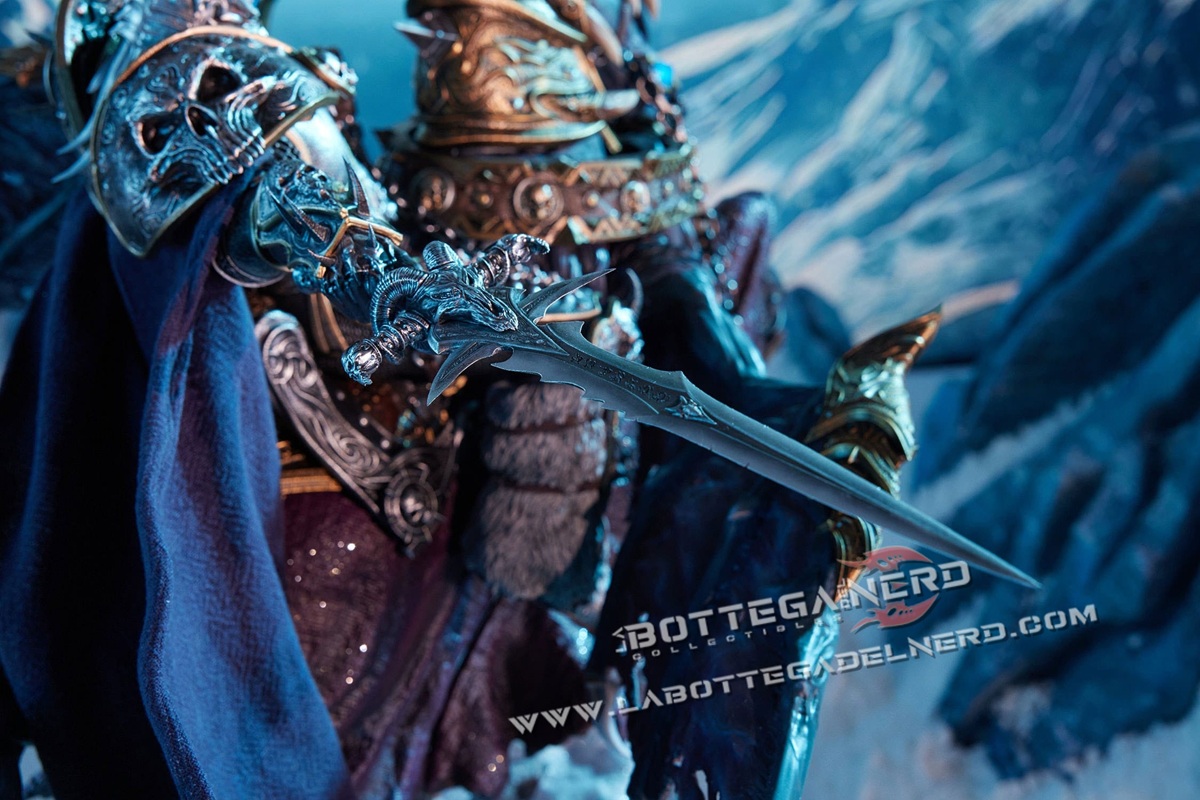 World of Warcraft - Statue The Lich King & Invincible 68cm - immagine 7