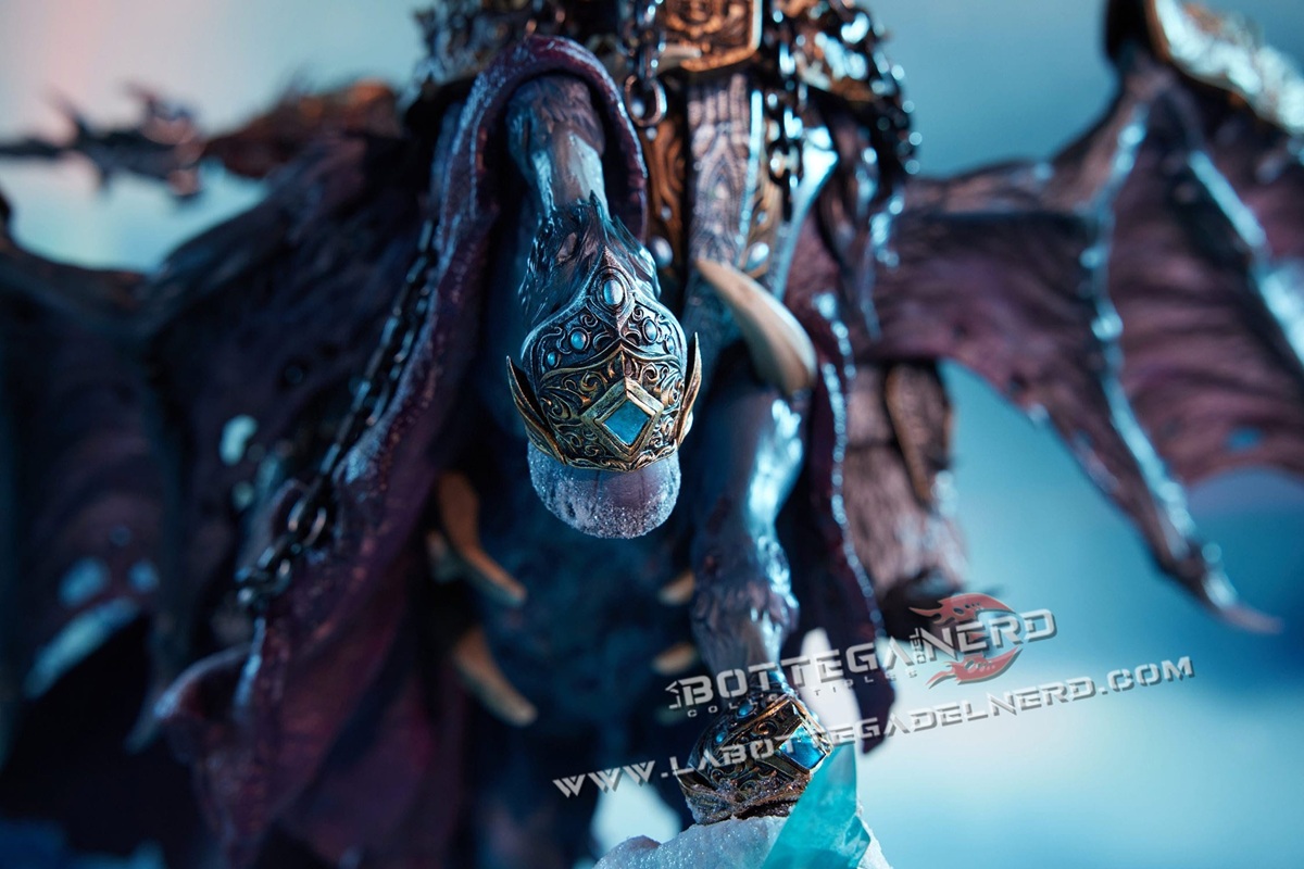 World of Warcraft - Statue The Lich King & Invincible 68cm - immagine 4