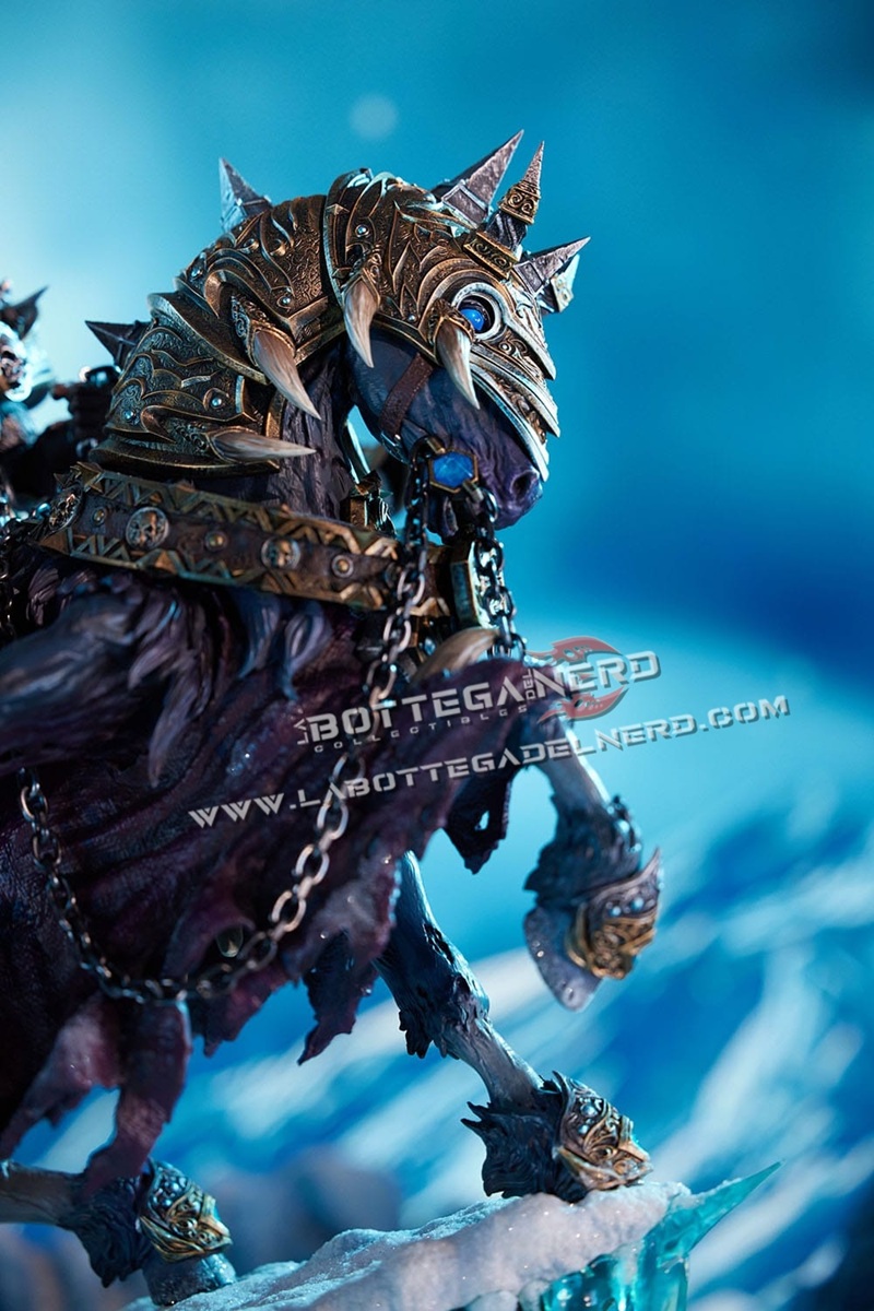 World of Warcraft - Statue The Lich King & Invincible 68cm - immagine 3