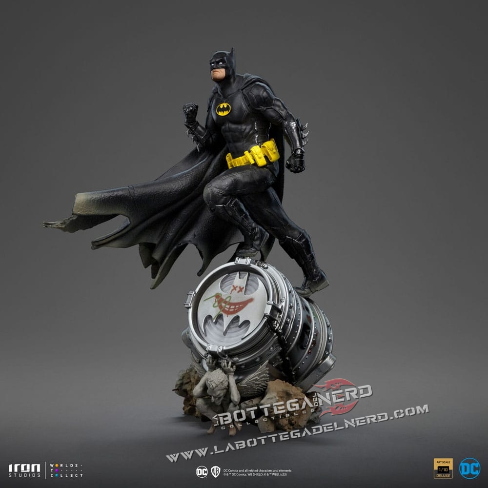 DC Comics - Statue 1/10 Batman Deluxe (Black Version Exclusive) 30cm - immagine 2