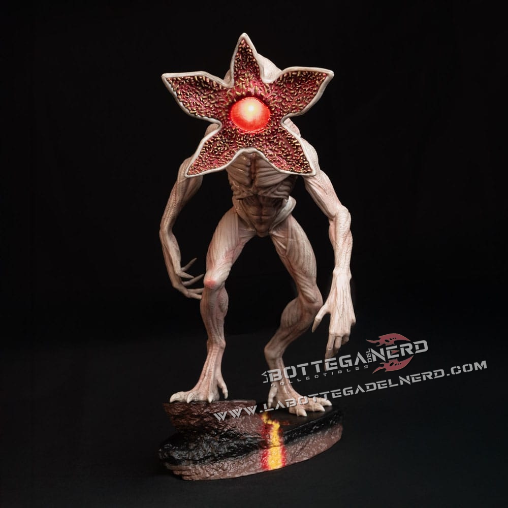 Stranger Things - Lampada with USB-C Demogorgon 37cm - immagine 4