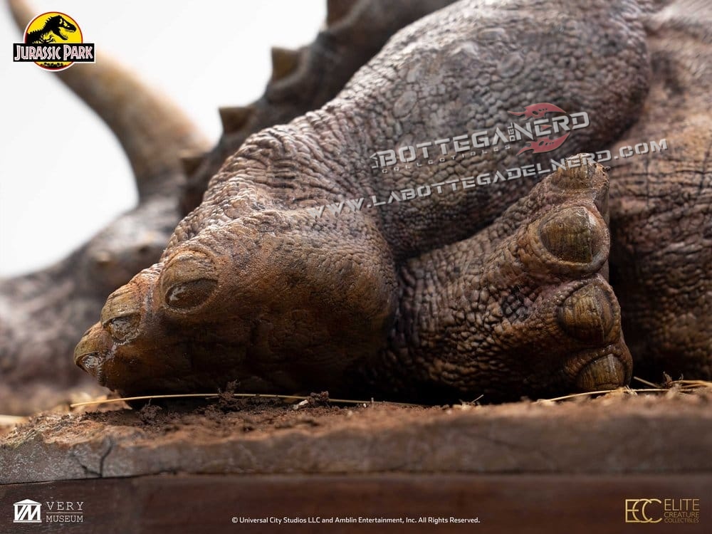 Jurassic Park - Maquette 1/8 Sick Triceratops 96cm - immagine 8